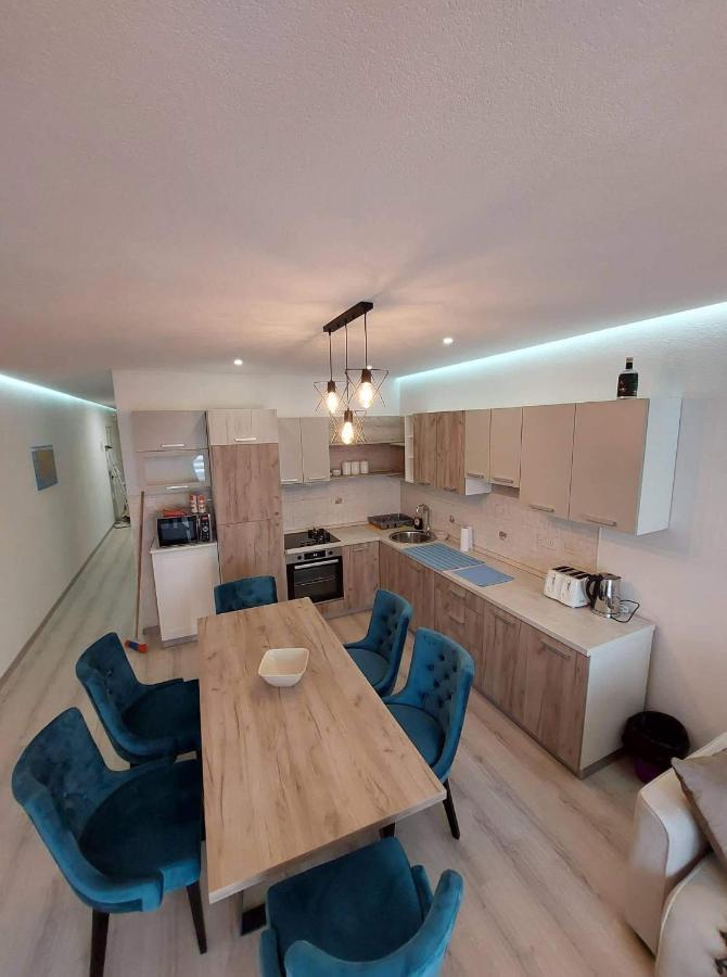 Sky Apartment 1 Сейнт Полс Бей Екстериор снимка