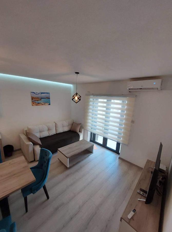 Sky Apartment 1 Сейнт Полс Бей Екстериор снимка